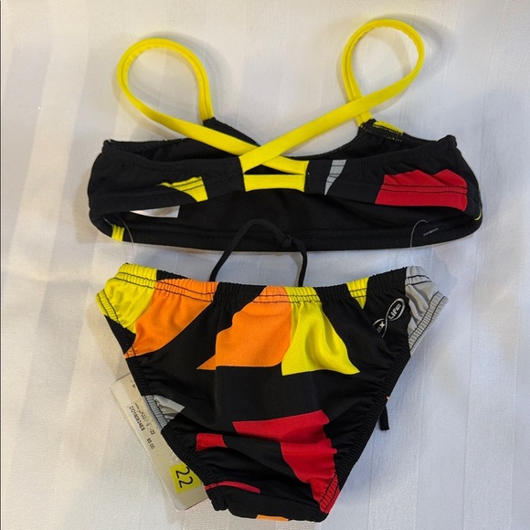 ARENA Bikini Bathing Suit Girls Two Piece Max Life Training Sz 22 (Age 4-5/6-7) - Picture 9 of 9